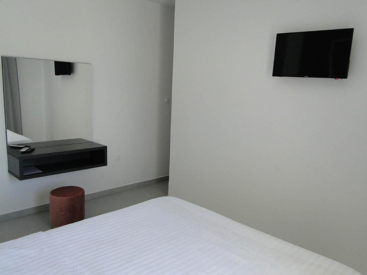 Rooms Tepli Bok Primosten Exterior photo