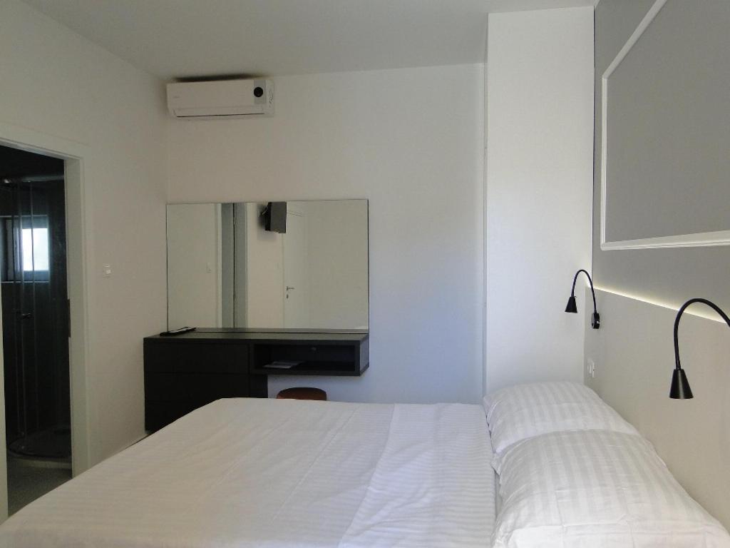 Rooms Tepli Bok Primosten Exterior photo